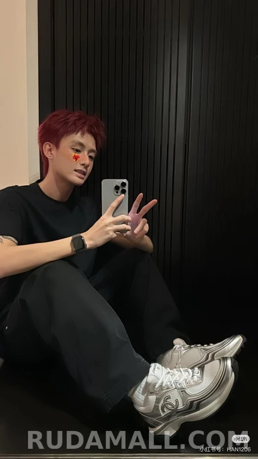 샤넬 샤넬 메탈릭 배색 스니커즈 상세 이미지