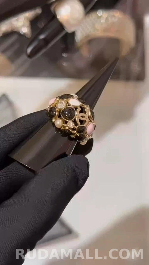 샤넬 샤넬 기하학 에나멜 링 상세 이미지