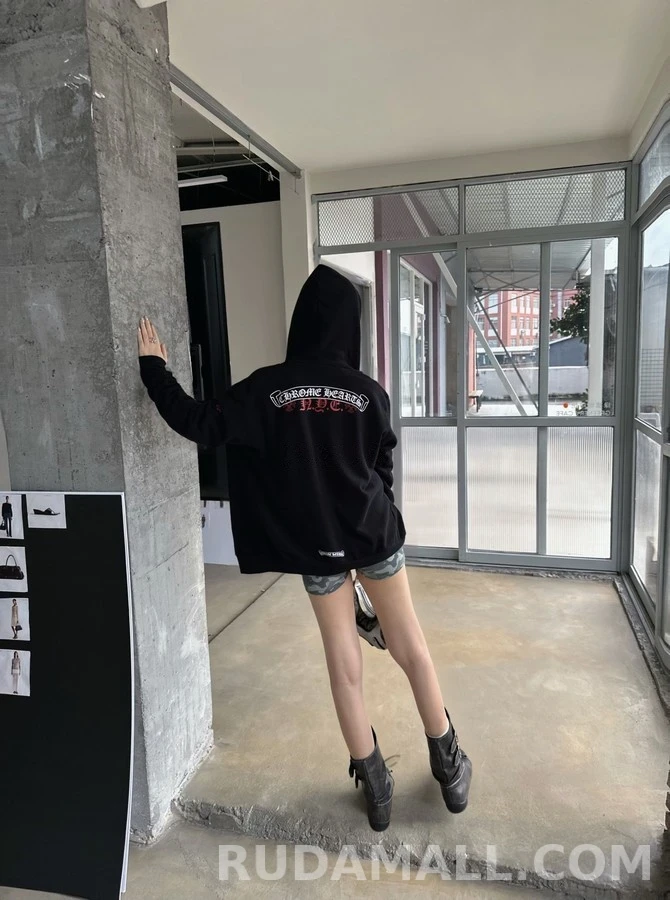 크롬하츠 크롬하츠 고딕 스크롤 레터링 지퍼 후드 상세 이미지