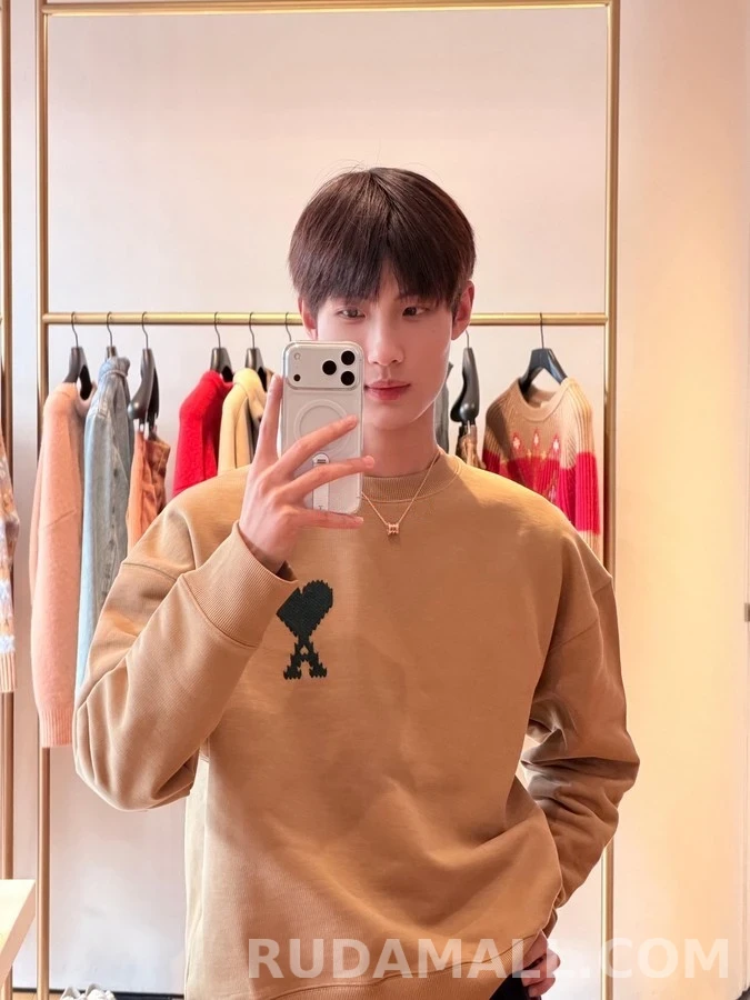 아미 아미 픽셀 하트 자수 맨투맨 상세 이미지
