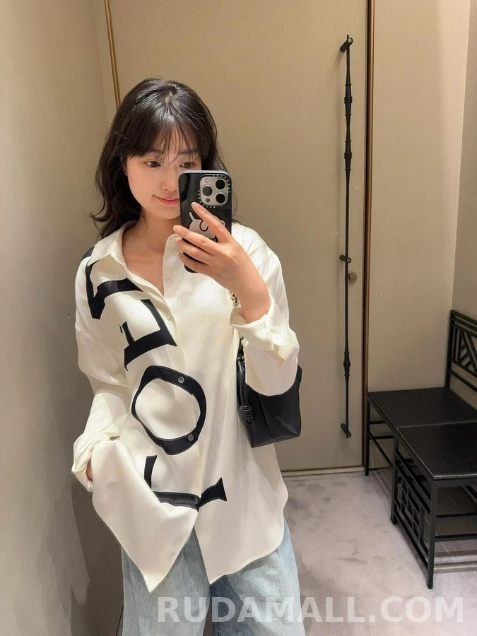 로에베 로에베 레터링 실크 셔츠 상세 이미지