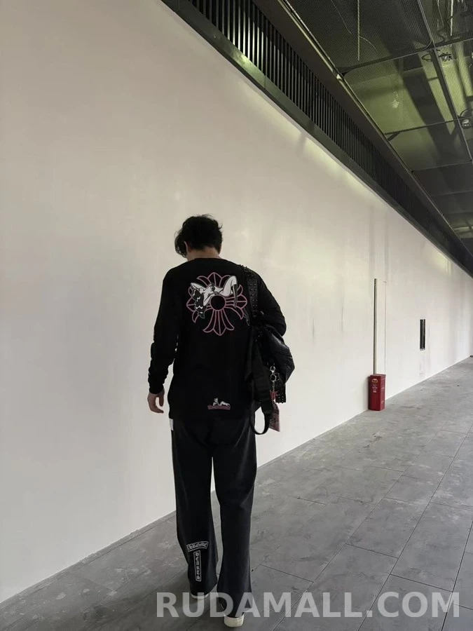 크롬하츠 크롬하츠 데들리 돌 그래픽 긴팔 티셔츠 상세 이미지