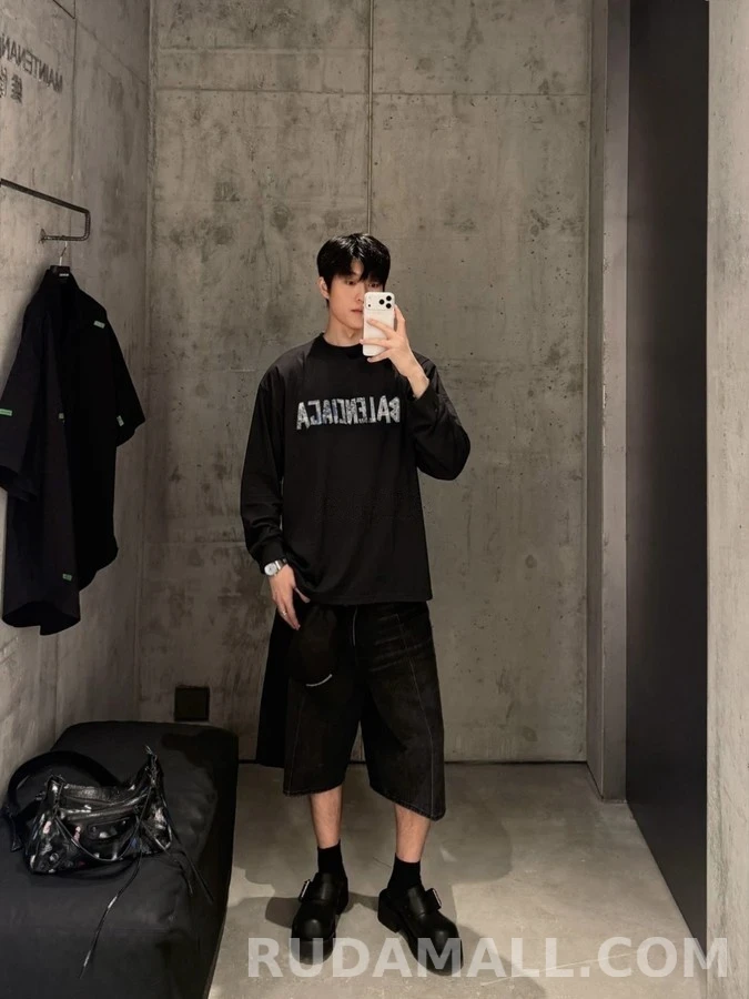 발렌시아가 발렌시아가 그래피티 테이프 로고 긴팔 티셔츠 상세 이미지