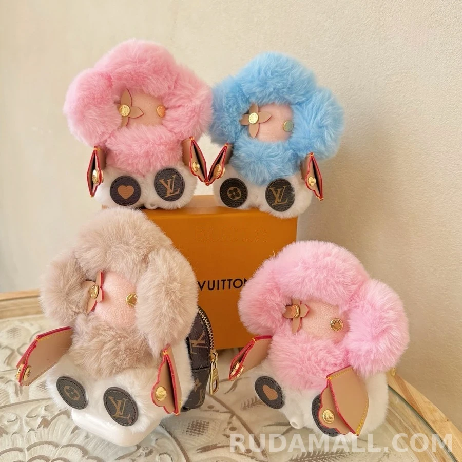 루이비통 루이비통 Vivienne Hug 이어폰 백참 상세 이미지