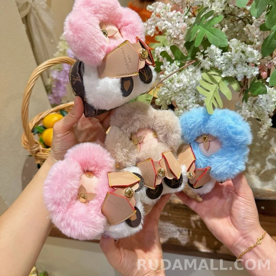 루이비통 루이비통 Vivienne Hug 이어폰 백참 상세 이미지