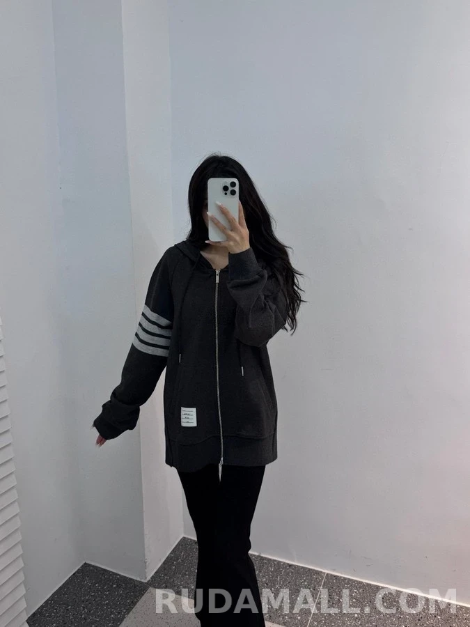 톰브라운 톰브라운 삼선 후드 집업 상세 이미지