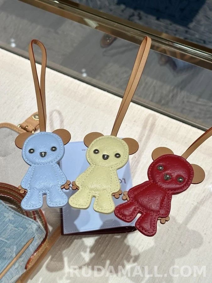 루이비통 루이비통 루이 베어 키링 상세 이미지