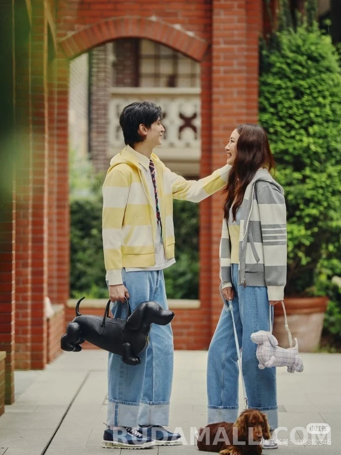 톰브라운 톰브라운 삼선 탭 후드 티셔츠 상세 이미지