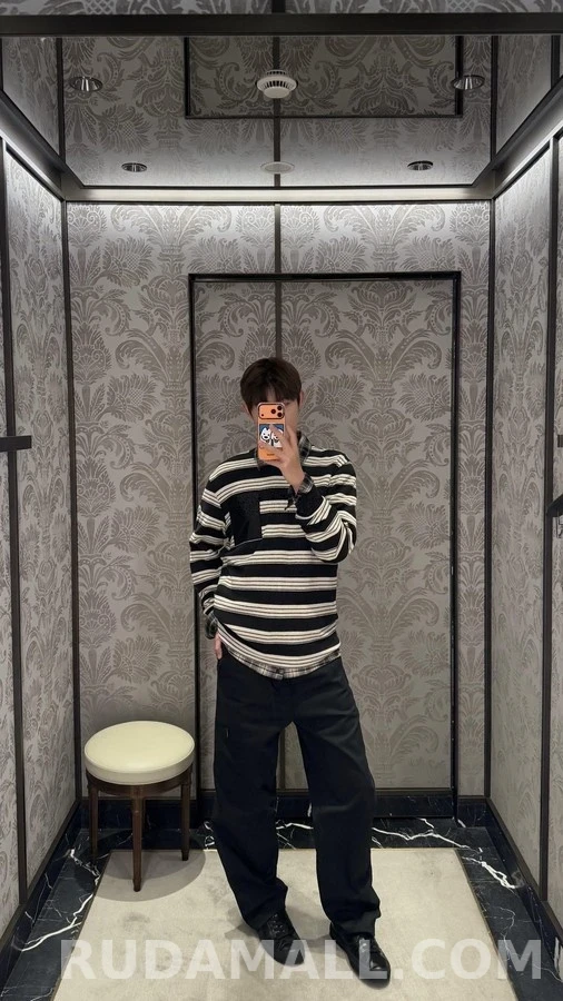 몽클레어 몽클레어 MON 로고 포켓 스트라이프 니트 상세 이미지