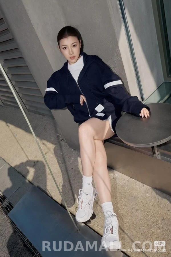 톰브라운 톰브라운 포바 스트라이프 후드 집업 상세 이미지