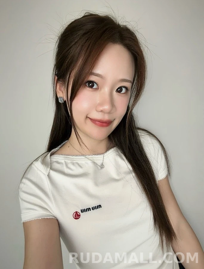 샤넬 샤넬 투명 로고 스퀘어 스터드 귀걸이 상세 이미지