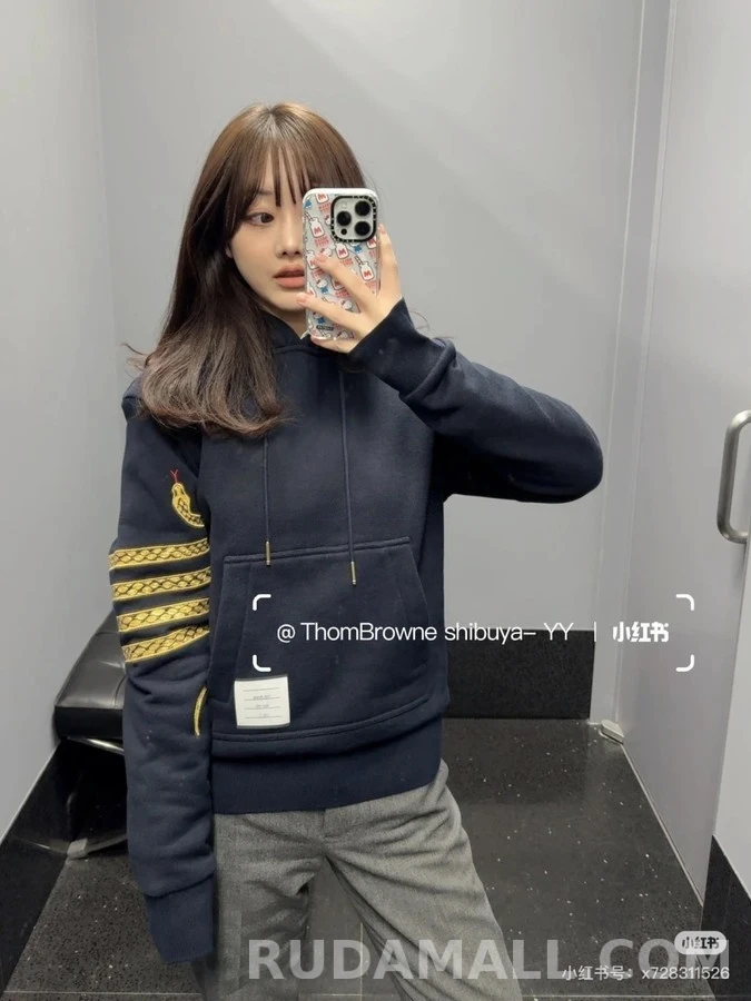 톰브라운 톰브라운 스네이크 자수 후드 상세 이미지