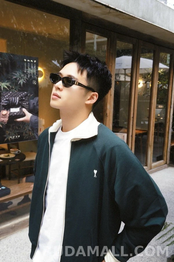 아미 아미 ADC 로고 배색 맨투맨 상세 이미지