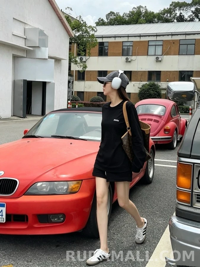 미우미우 미우미우 로고 립 조직 긴팔 티셔츠 상세 이미지