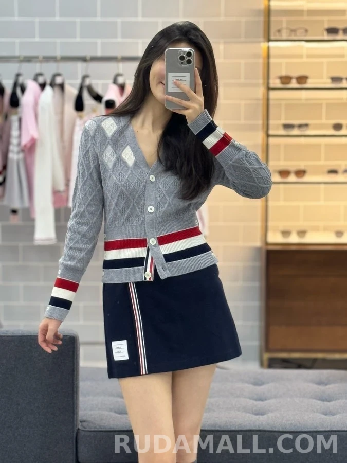 톰브라운 톰브라운 마름모 패턴 울 가디건 상세 이미지