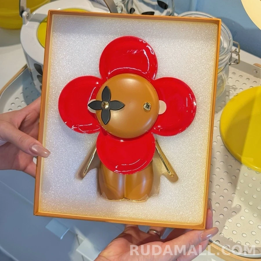 루이비통 루이비통 비비엔느 클로버 오너먼트 상세 이미지