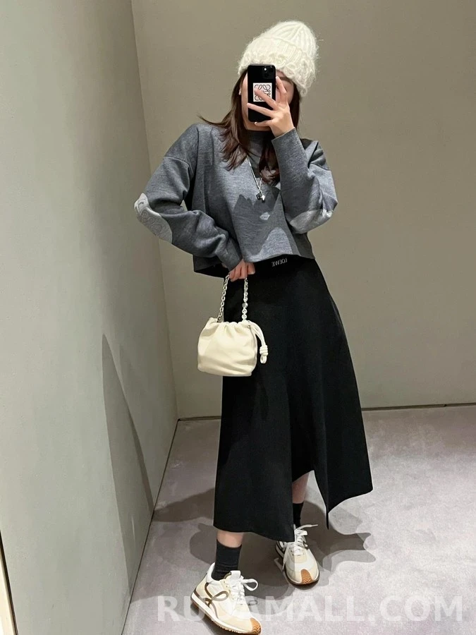 로에베 로에베 아나그램 패치 스웨트셔츠 상세 이미지