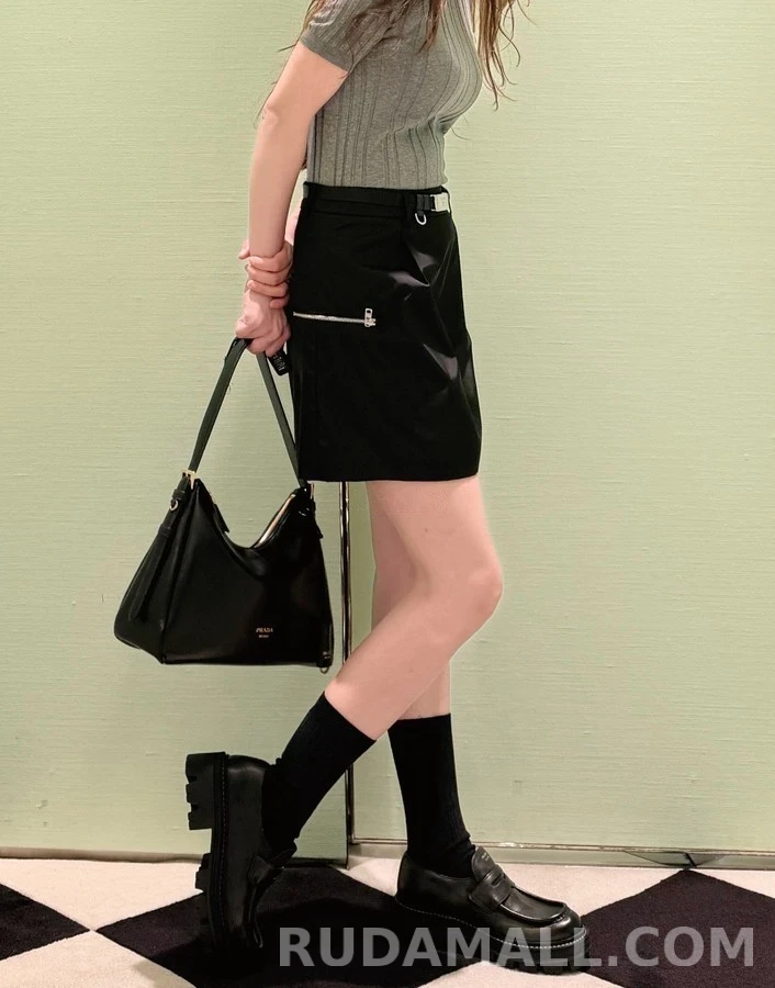 프라다 프라다 플랫폼 로퍼 상세 이미지