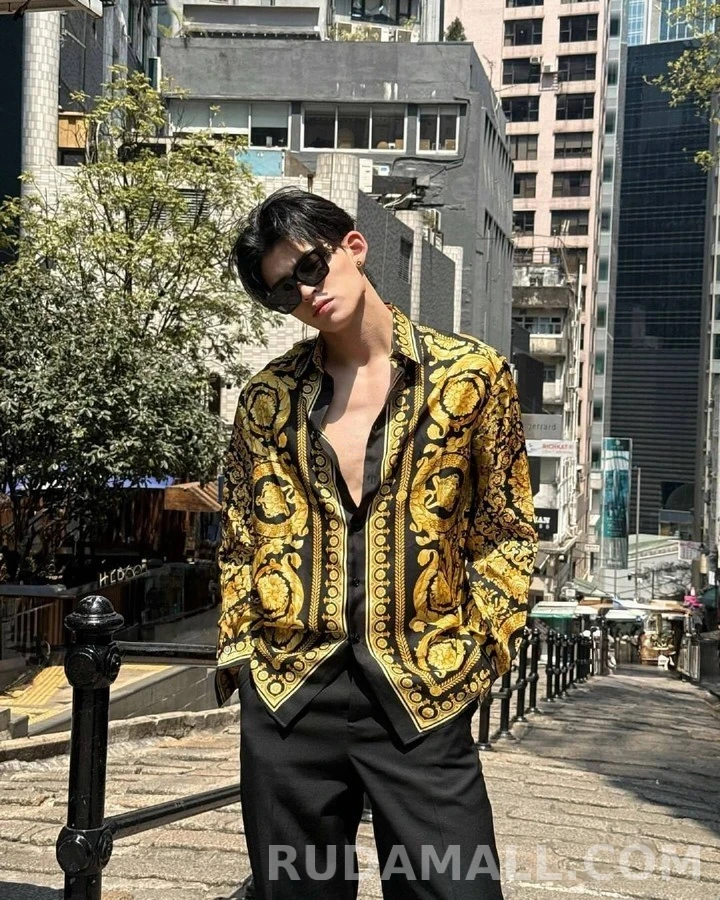 베르사체 베르사체 블랙골드 바로크 긴팔 티셔츠 상세 이미지