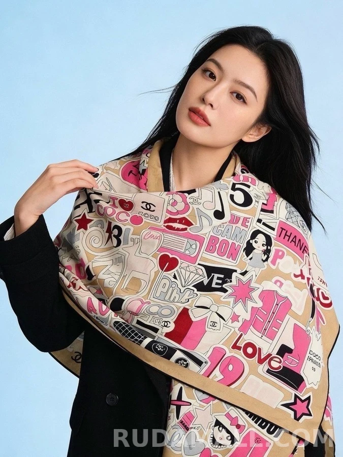 샤넬 샤넬 아이코닉 스티커 패턴 숄 상세 이미지
