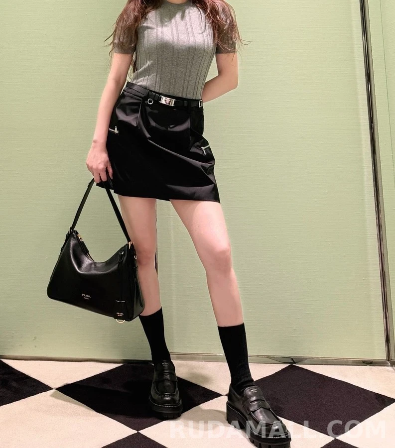 프라다 프라다 청키 솔 로퍼 상세 이미지