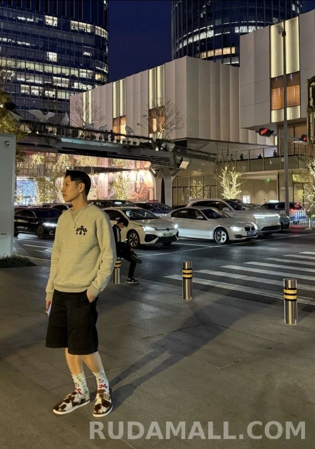 크롬하츠 크롬하츠 CH 로고 자수 맨투맨 상세 이미지