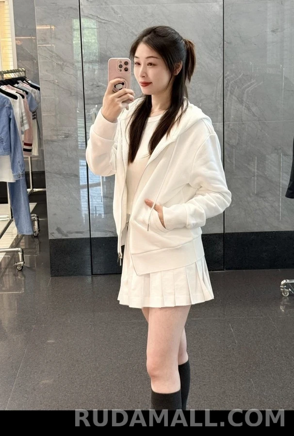 톰브라운 톰브라운 강아지 하트 자수 후드 집업 상세 이미지