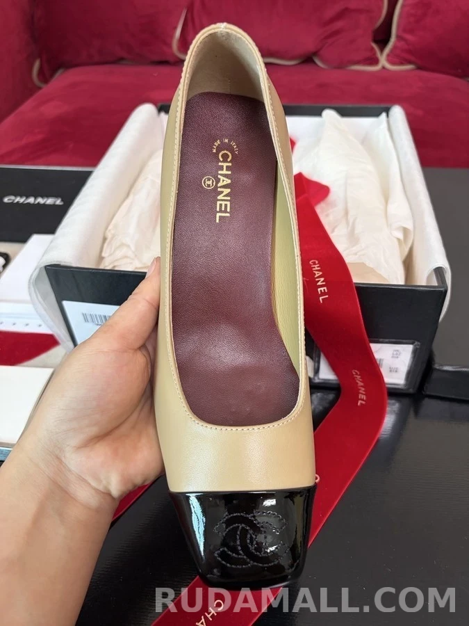 샤넬 샤넬 투톤 블록힐 펌프스 상세 이미지