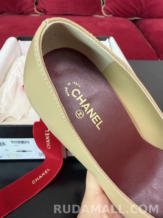 샤넬 샤넬 투톤 블록힐 펌프스 상세 이미지