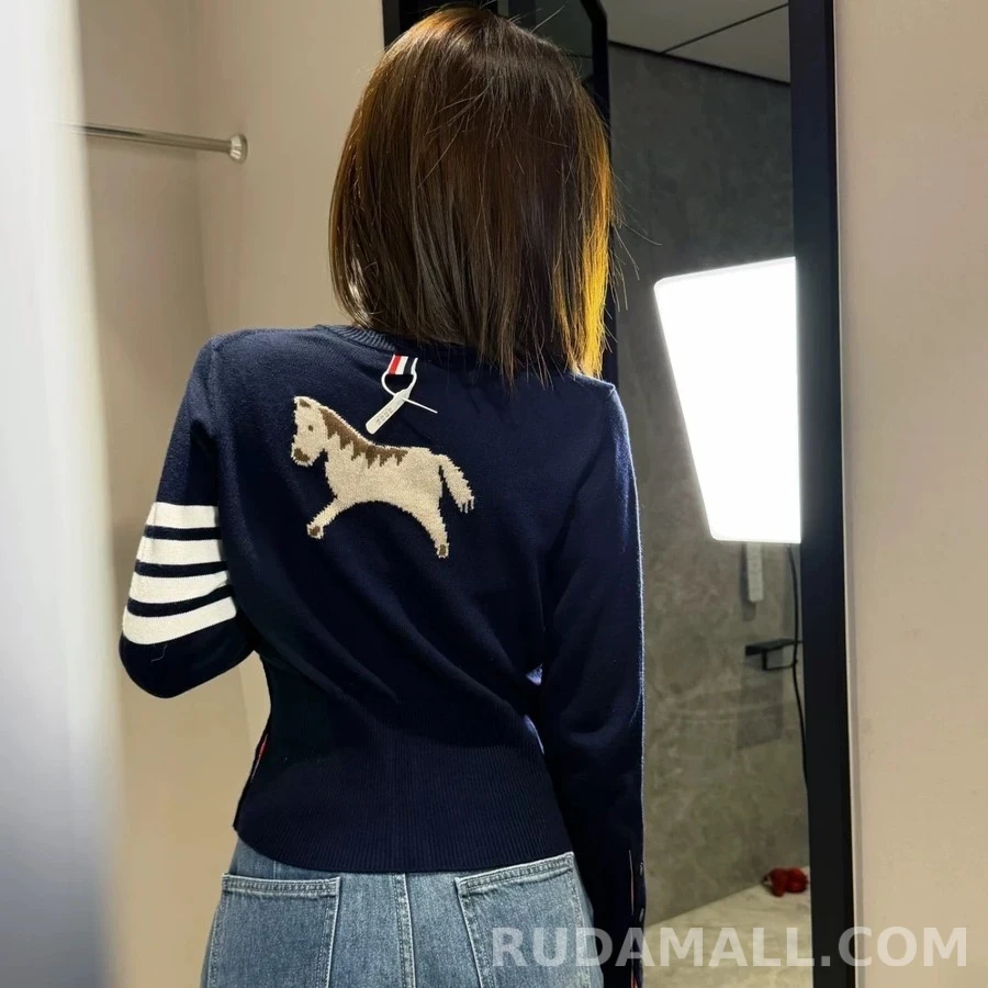 톰브라운 톰브라운 트리컬러 스트라이프 니트 가디건 상세 이미지