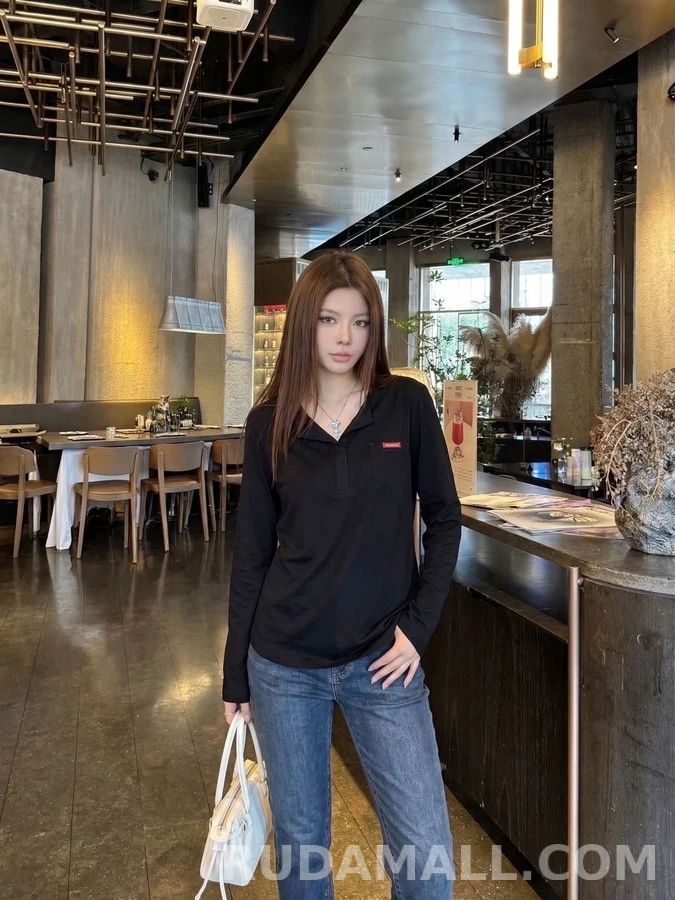 프라다 프라다 헨리넥 긴팔 티셔츠 상세 이미지