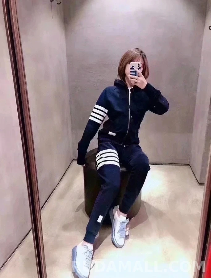 톰브라운 톰브라운 사선 스트라이프 후드 집업 상세 이미지