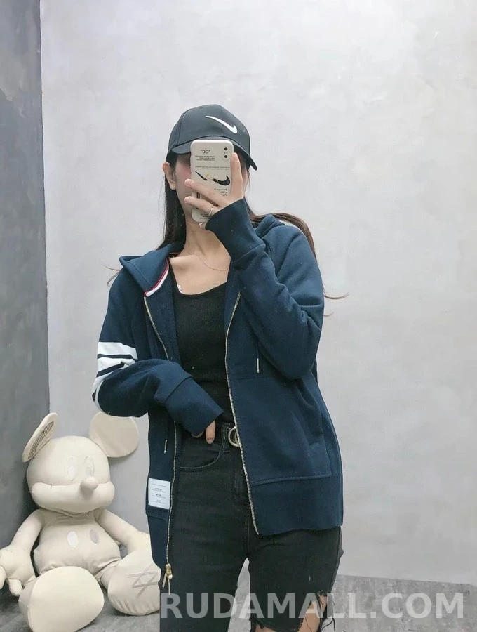 톰브라운 톰브라운 사선 스트라이프 후드 집업 상세 이미지
