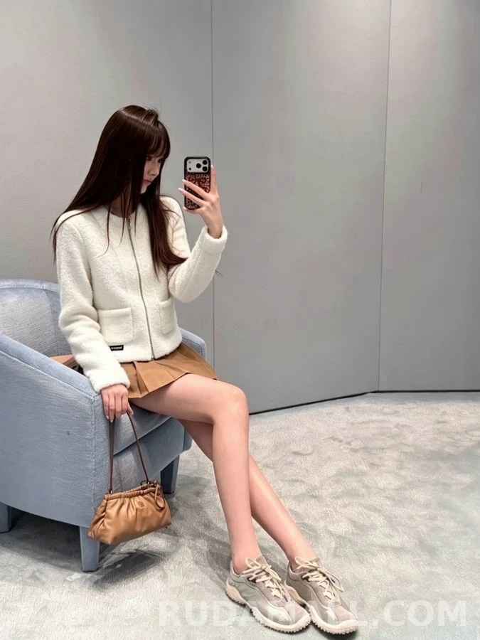 미우미우 미우미우 퍼지 집업 카디건 상세 이미지