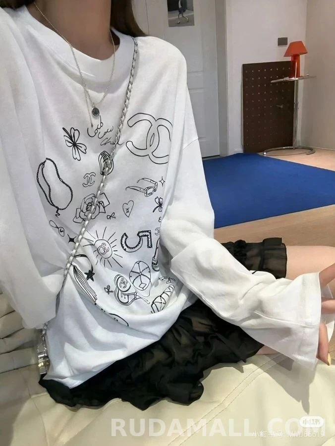 샤넬 샤넬 드로잉 프린트 긴팔 티셔츠 상세 이미지