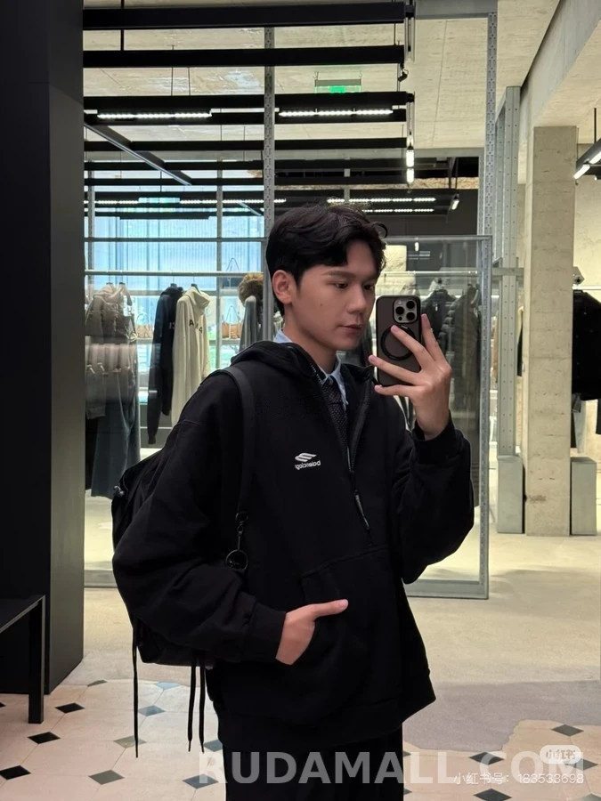 발렌시아가 발렌시아가 로고 자수 하프 집업 후드 상세 이미지