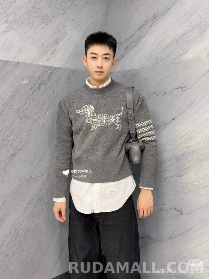 톰브라운 톰브라운 닥스훈트 패턴 니트 상세 이미지