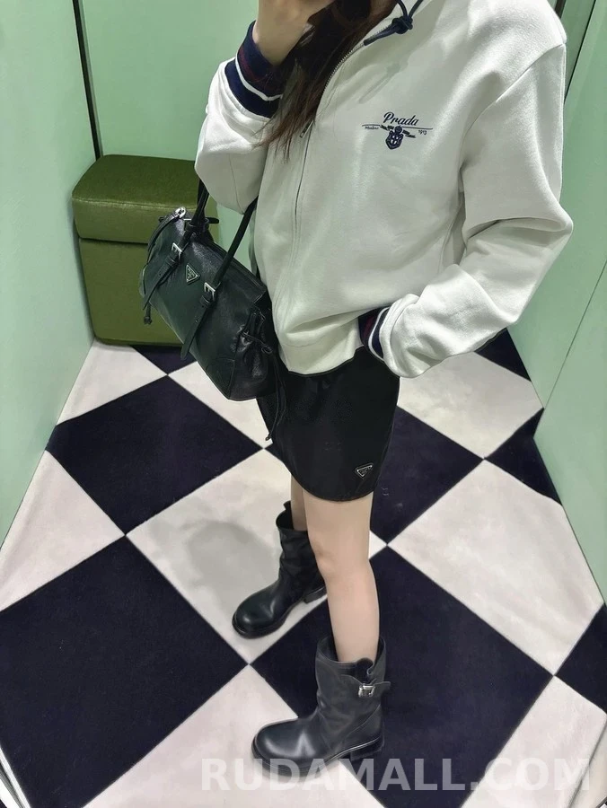 프라다 프라다 복고 휘장 후드 집업 상세 이미지
