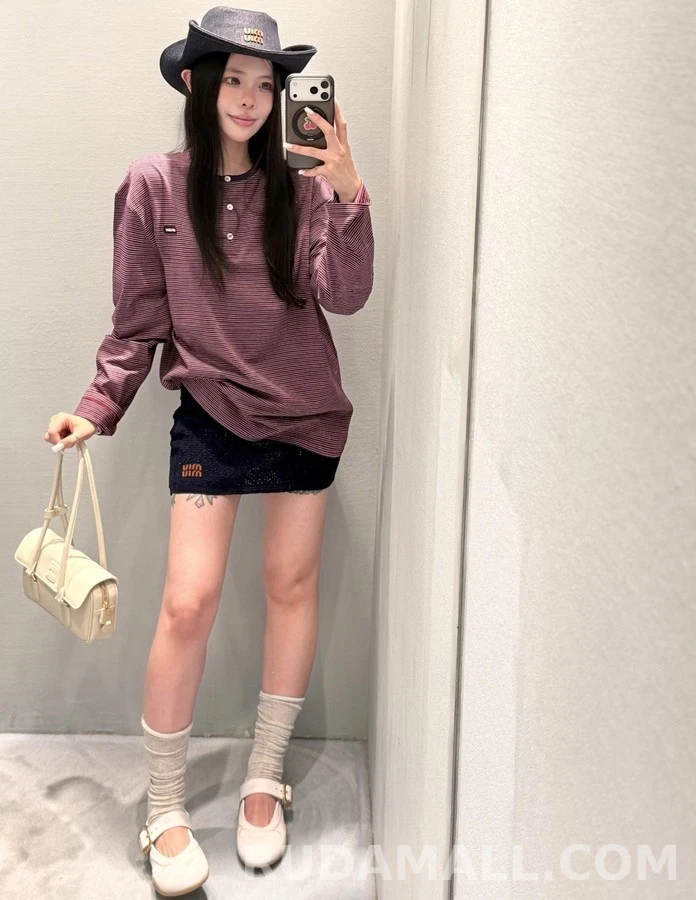 미우미우 미우미우 스트라이프 헨리넥 티셔츠 상세 이미지