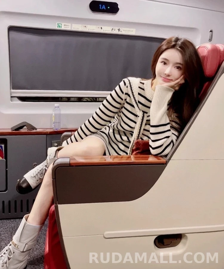 샤넬 샤넬 레터링 캡토 레이스업 부츠 상세 이미지