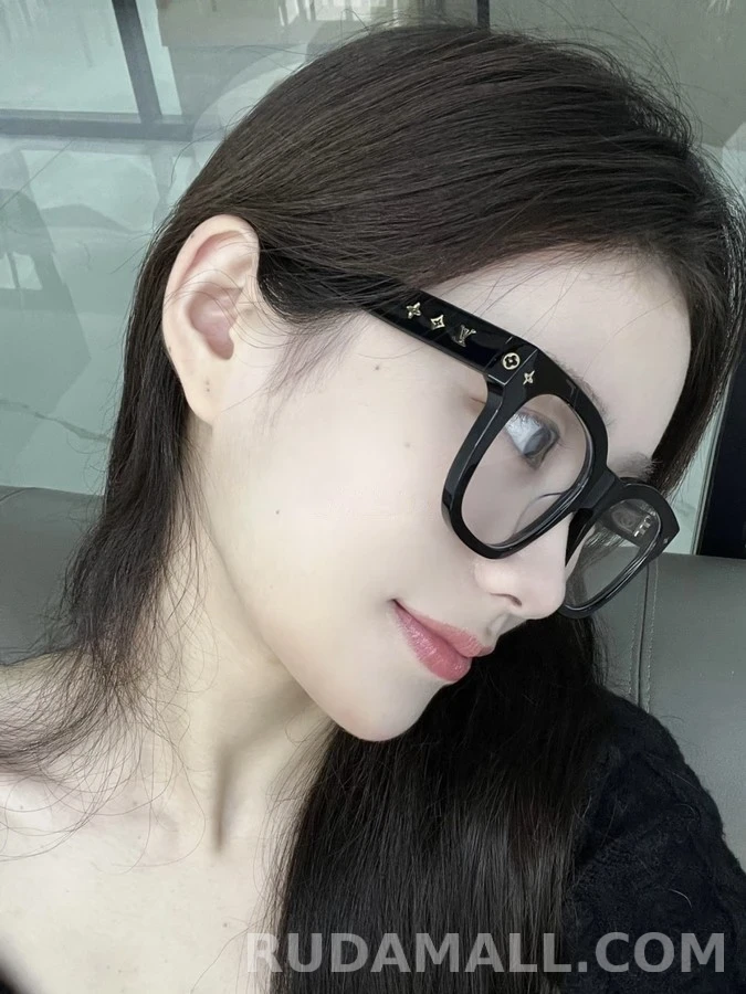 루이비통 루이비통 X 디테일 스퀘어 아이웨어 상세 이미지