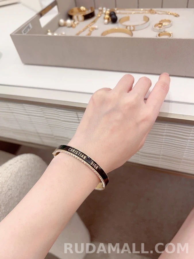 디올 디올 레터링 에나멜 크리스탈 커프 브레이슬릿 상세 이미지