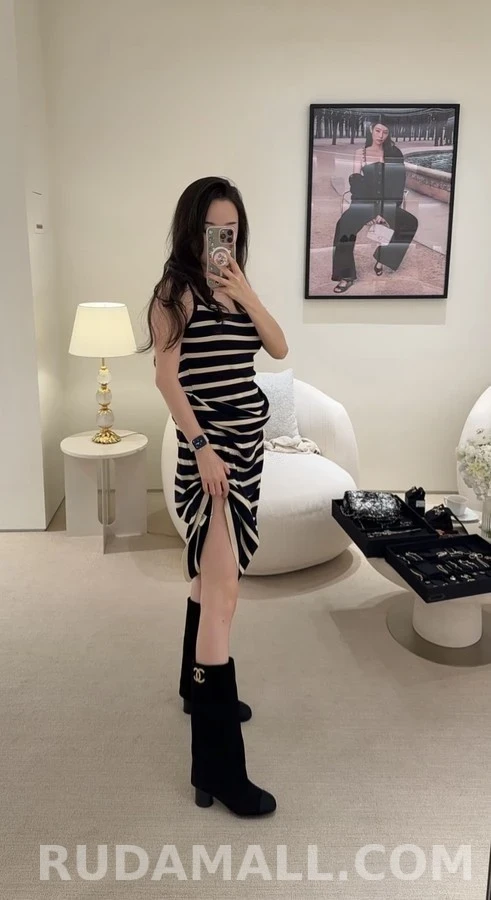 샤넬 샤넬 진주 로고 스웨이드 부츠 상세 이미지