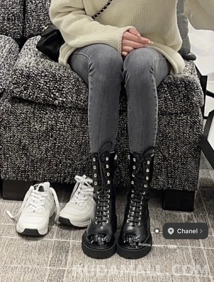 샤넬 샤넬 로고 코팅 캡토 레이스업 부츠 상세 이미지