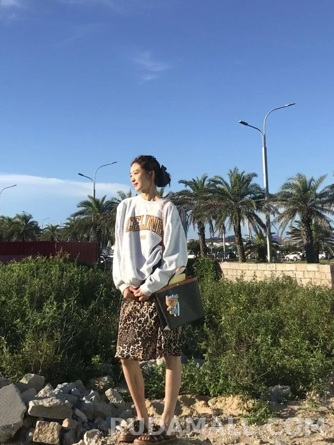 셀린느 셀린느 아치 로고 맨투맨 상세 이미지