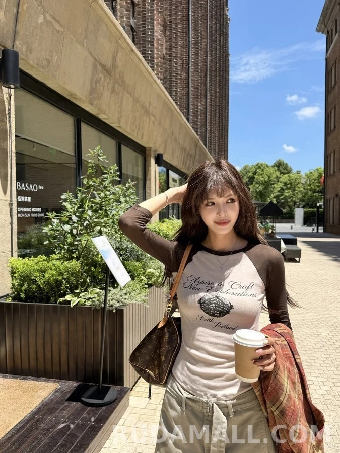 아크네 스튜디오 아크네 스튜디오 레터링 프린트 라글란 긴팔 티셔츠 상세 이미지