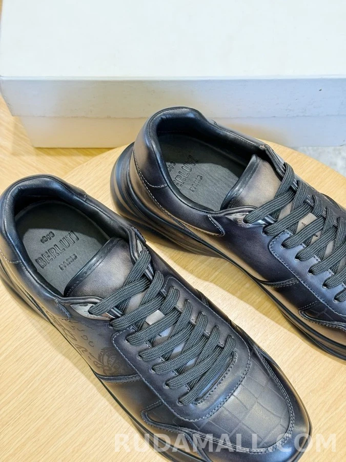 벨루티 벨루티 스크리토 L 로고 스니커즈 상세 이미지