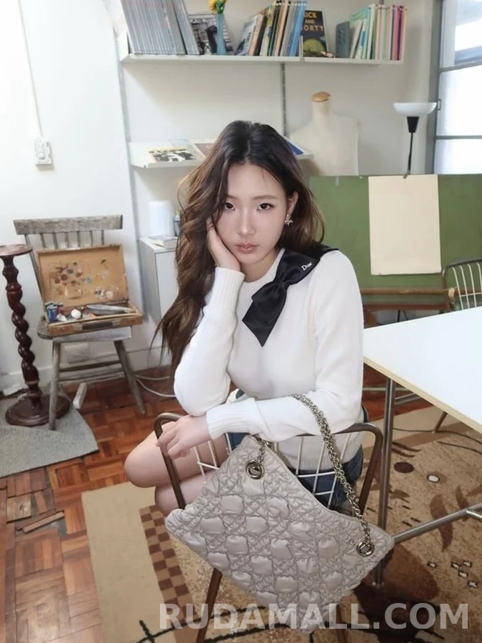 디올 디올 보우 디테일 캐시미어 스웨터 상세 이미지