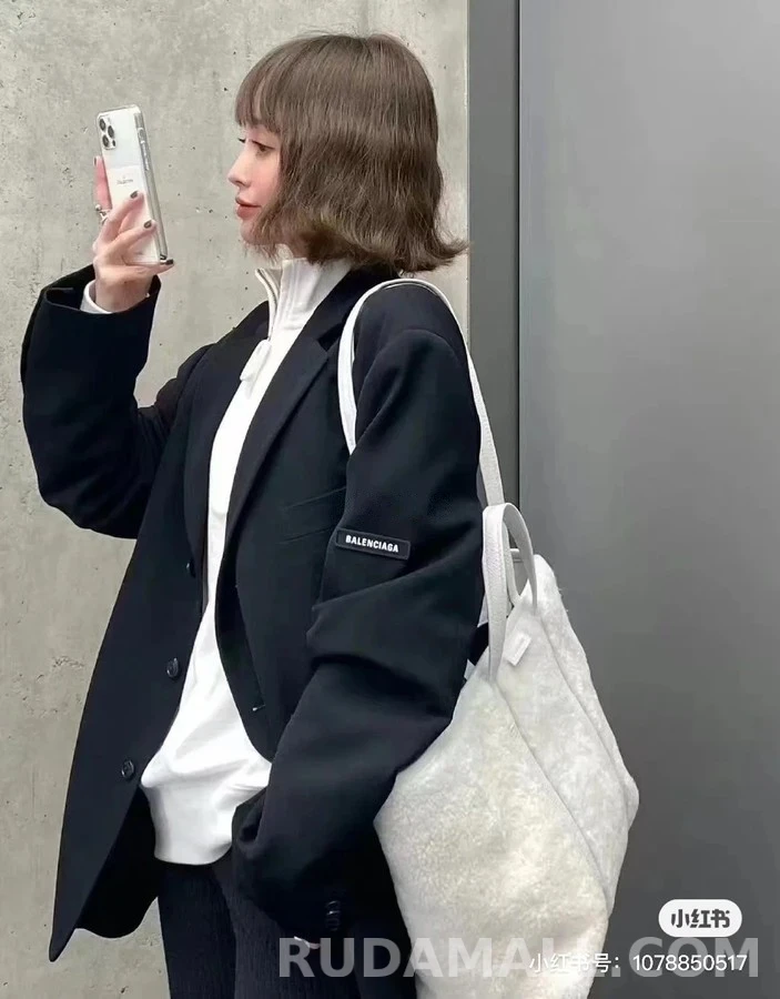 발렌시아가 발렌시아가 슬리브 패치 가디건 상세 이미지