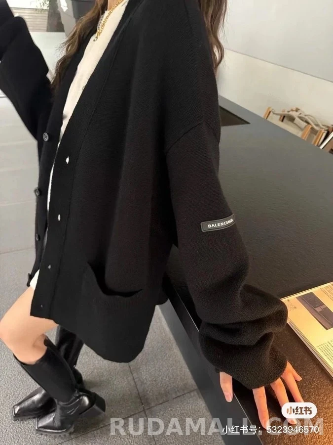 발렌시아가 발렌시아가 슬리브 패치 가디건 상세 이미지